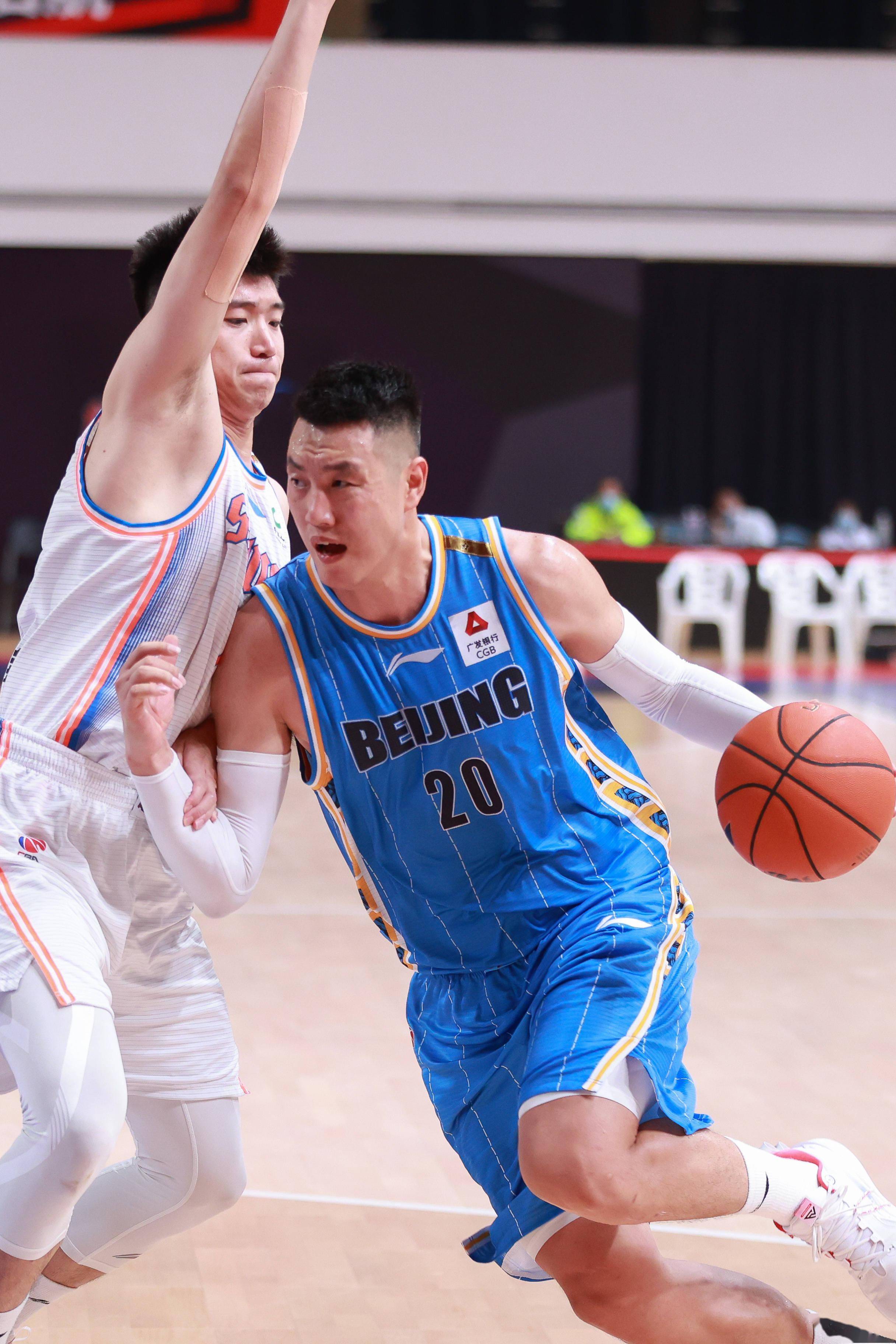 队防守和外 队防守和外