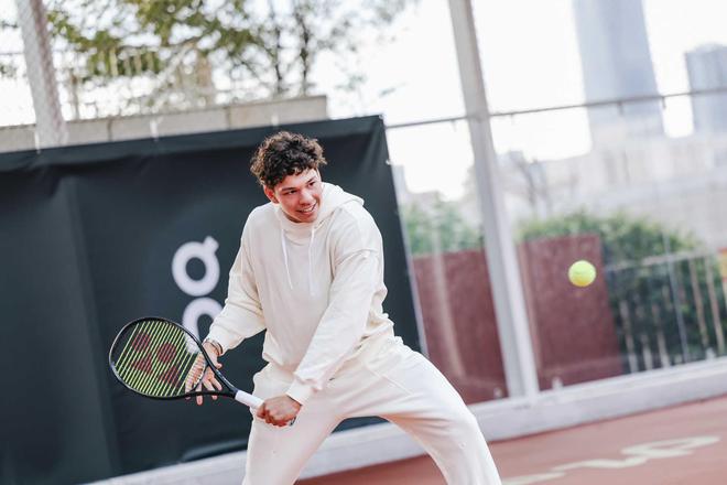 想将险胜转 想将险胜转